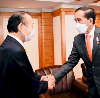 Presiden Jokowi Bertemu Ketua Japan-Indonesia Parliamentary Friendship League