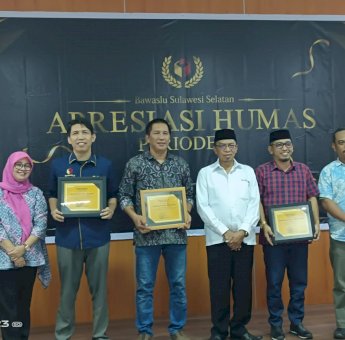 Bawaslu Sulsel Beri Penghargaan ke Bawaslu Jeneponto Dalam Apresiasi Kehumasan