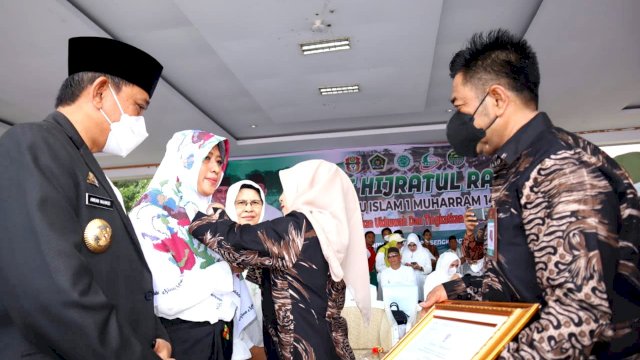 Sitti Maryam Istri Bupati Wajo Raih Penghargaan Nasional Kategori Wiyata Dharma Pratama.(istimewa)