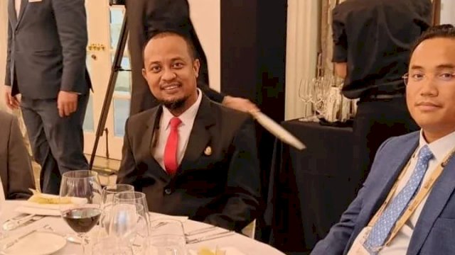 Gubernur Sulsel Andi Sudirman Sulaiman, saat memenuhi undangan makan malam di Istana Presiden Singapura, Senin (01/08/2022). (Istimewa)