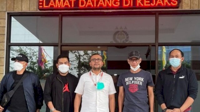 DPO Agus Budio Santoso (59) diringkus Tim Tangkap Buronan (Tabur) Kejaksaan Agung (Kejagung). (Foto:Istimewa)