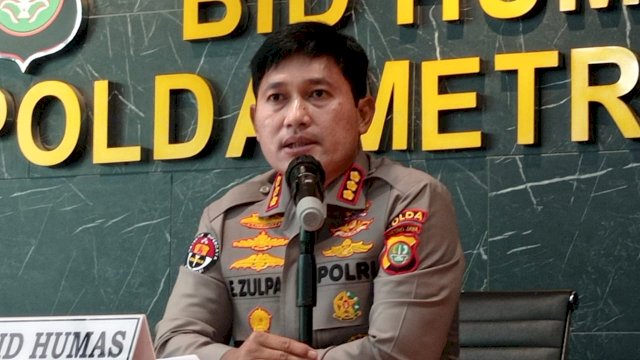 Kabid Humas Polda Metro Jaya Kombes Pol Endra Zulpan, menjelaskan kronologi Polisi tembak Polisi di aalah satu Bank. (Foto: Wahyu Widodo/Republiknews.co.id)