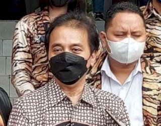 Mantan Menpora Roy Suryo Resmi Ditahan di Polda Metro Jaya