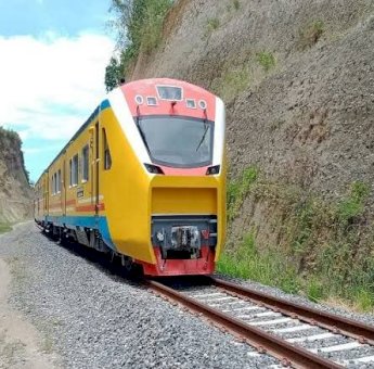 Penlok Rel KA Diserahkan, Tanggung Jawab Pemprov Rampung