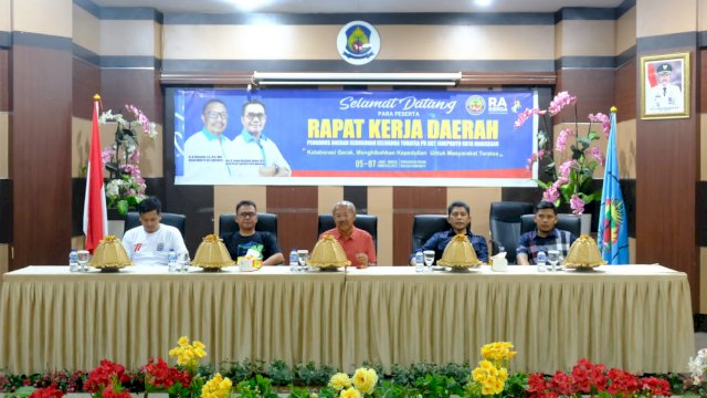 Bupati Jeneponto Iksan Iskandar bersama Ketua KKT Kota Makssar saat raker di rumah Jabatan Bupati.(Istimewa)
