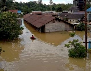 Banjir Rendam Tiga Kecamatan di Kabupaten Katingan, Ratusan Warga Terdampak
