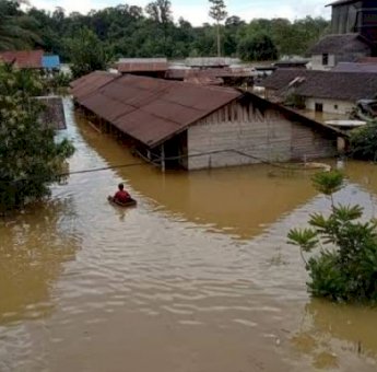 Banjir Rendam Tiga Kecamatan di Kabupaten Katingan, Ratusan Warga Terdampak
