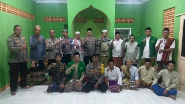 Kapolsek Kaliders AKP Syafri Wasdar dan Jajarannya Bersama Tokoh Agama dan Tokoh Masyarakat. (Ist)