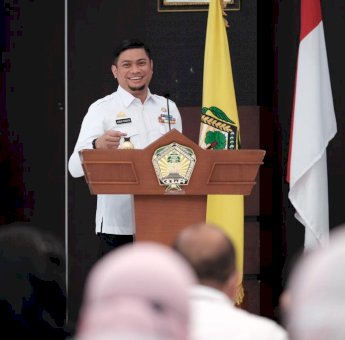 Pemkab Gowa Bagikan Ribuan Bendera Merah Putih di Desa dan Kelurahan