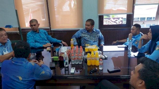 Pertemuan antara Direksi PDAM Makassar bersama Direksi PD Parkir Makassar Raya. (Istimewa)