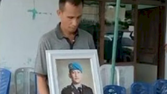 Samuel Hutabarat Orang Tua Brigadir J. (Foto: Istewa)