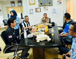 Beni Iskandar Sambut Kapolrestabes di Kantor PDAM Makassar