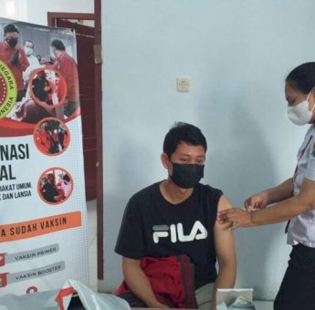 Cakupan Vaksinasi Booster Digenjot BINDA Sulsel di Toraja Utara