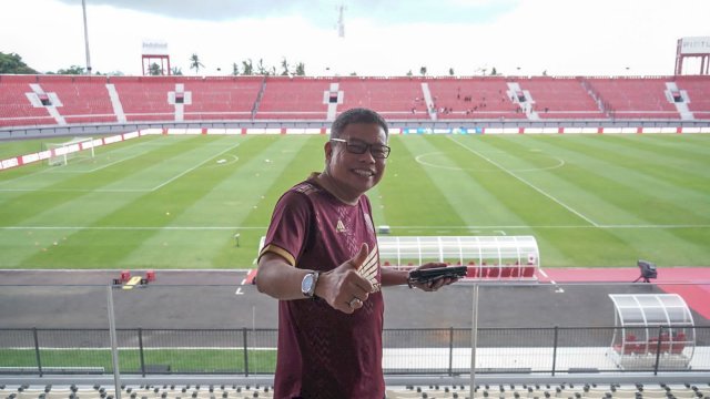 Ket : Wali Kota Parepare, Taufan Pawe berkunjung di Stadion Kapten I Wayan Dipta, Gianyar, Bali. (Foto : Istimewa)