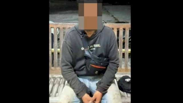 Fatur Rahman saat diamankan Polsek Jaya Karya Samuda, Polres Kota Waringirin Timur