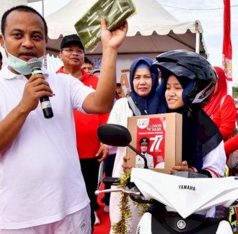 Terharu, Pelajar Ini Senang Dapat Hadiah Motor Saat Ikut ‘Sulsel Anti Mager’ Dari Gubernur Andi Sudirman