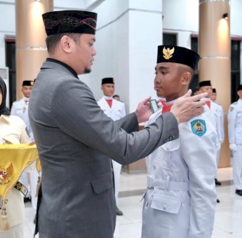 Bupati Gowa Kukuhkan Anggota Paskibraka, Harap Proses Pengibaran Bendera Sukses dan Lancar