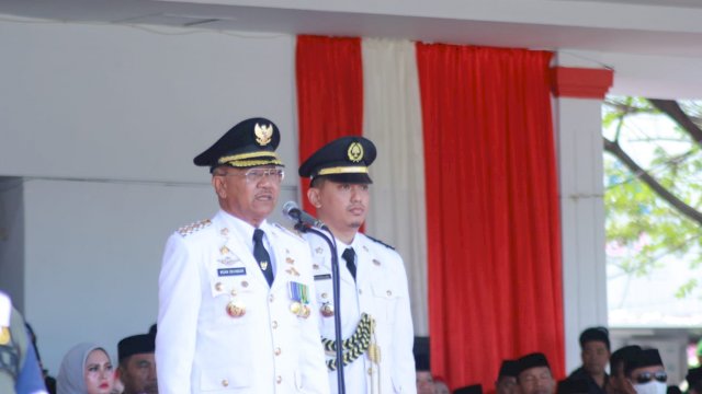 Bupati Jeneponto, Iksan Iskandar saat menjadi Irup pada peringatan HUT RI ke-77 dilapangkan parang passamturukang.