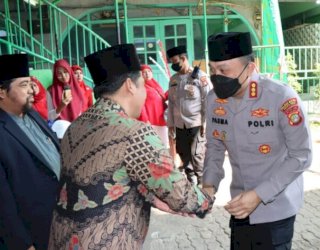 Pererat Ukhuwah Islamiyah, Polres Metro JakBar Kunjungi Ponpes Al Washilah
