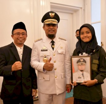 Pelajar Asal Pinrang Ini Jadi Stafsus Sehari Gubernur Andi Sudirman