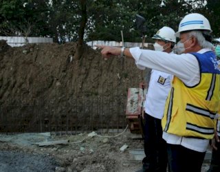 Tinjau Pembangunan Gedung Politeknik PU, Menteri PUPR Minta Perkuat Penghijauannya