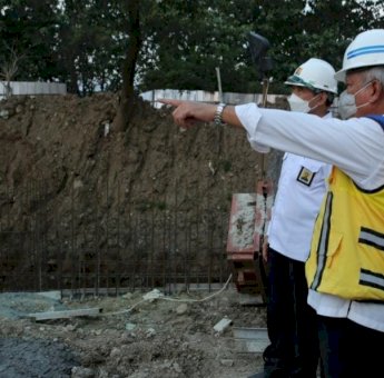 Tinjau Pembangunan Gedung Politeknik PU, Menteri PUPR Minta Perkuat Penghijauannya