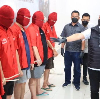 Polisi Berhasil Bongkar Sindikat Judi Online di Surabaya