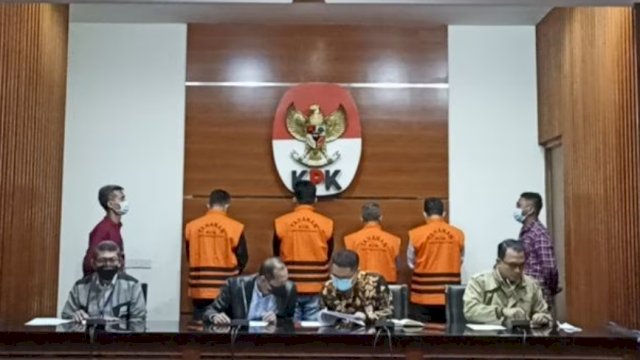 KPK saat menggelar konferensi pers mengumumkan kasus suap Rektor Unila ke penyidikan dengan mengumumkan status tersangka. (Foto: Istimewa)