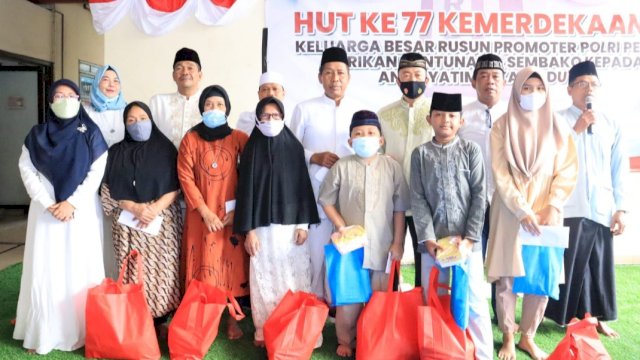 Sebanyak 150 Anak Yatim Piatu dan Dhuafa menerima Blbantuan dari warga Rusun Promoter Polri. (Foto: Istimewa)