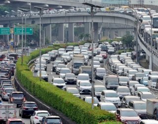 Atasi Kemacetan Lalu Lintas di Jakarta, Polisi Wacanakan Pengaturan Jam Kerja