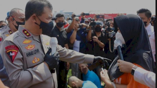 Selebgram RM Berbincang Dengan Kapolda Jateng Irjen pol Ahmad Luthi, Jelaskan Keterlibatan Dirinya Dengan Perjudian (Foto: Istimewa)