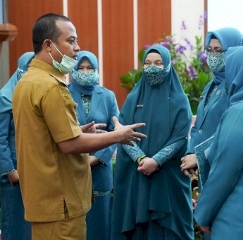 Hadiri Pelantikan Ketua PKK Sidrap, Ini Pesan Gubernur Andi Sudirman