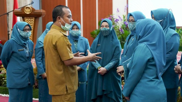 Gubernur Sulsel Andi Sudirman Sulaiman, saat menghadiri pelantilan PKK Kabupaten Sidrap, Senin (22/08/2022). (Istimewa)