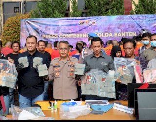 Polda Banten Sita Uang Hampir 1 M dari 65 Tersangka Pelaku Judi