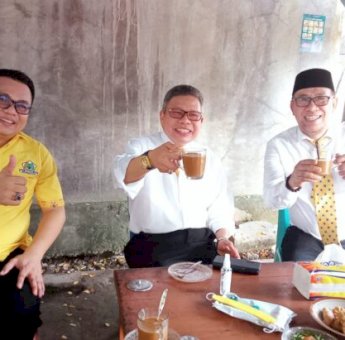 Usai Lantik Ketua Golkar Bulukumba, TP Nikmati Kopi di Warkop Jallo