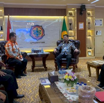 Bertemu Mentan, Akmal Malik Tegaskan Sulbar Siap Berkontribusi pada Kemandirian Pangan Nasional
