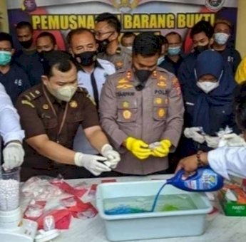 Sabu dan Zenith Bernilai Ratusan Juta Dimusnahkan Polres Kotim
