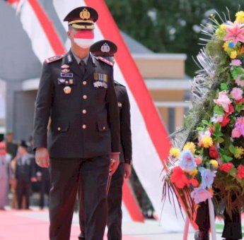 Kenang Jasa Pahlawan, Kapolres Soppeng Pimpin Upacara Ziarah Nasional Di TMP Salotungo