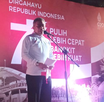 Wali Kota Parepare Taufan Pawe Lepas Peserta Lomba Gerak Jalan Tingkat Pelajar