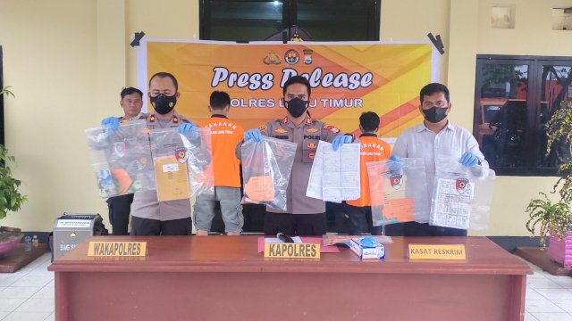 Press Rilis penangkapan pelaku judi togel yang diamankan Polres Luwu Timur.