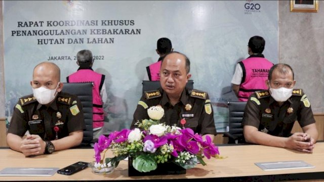 Kejati Sulbar Kembali Tahan 3 Tersangka Pengalihan Hak Pad Hutan Lindung di Desa Tadui Kabupaten Mamuju (Istimewa) 