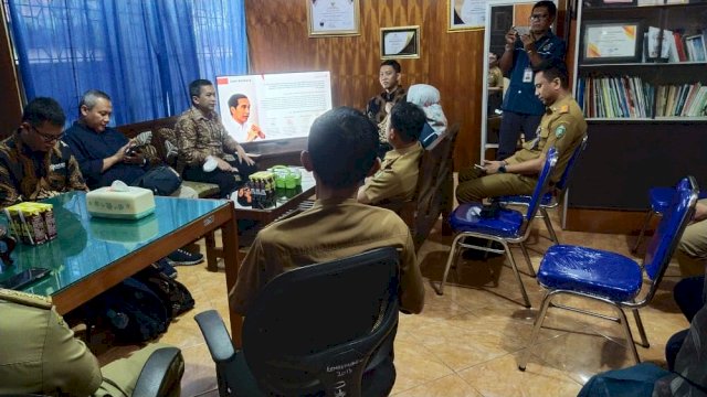 Ket : Kegiatan pertemuan audiens PT Telkom di Kantor Kominfo Parepare (Istimewa)