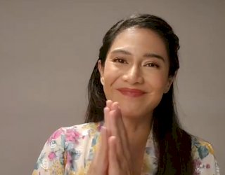 Dian Sastrowardoyo Ajak Perempuan Indonesia Berfoto Gunakan Kebaya