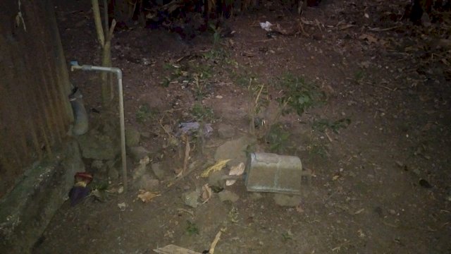Ket : Pipa dan meteran air proyek Miliaran Rupiah Mubazir di Manggarai Timur. (Foto: Yos Syukur/Republiknews.co.id)