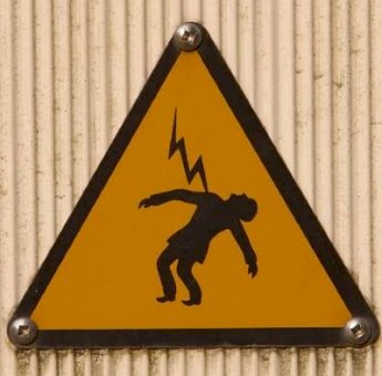 Tersengat Arus Listrik, Warga Muna Barat Meninggal Dunia