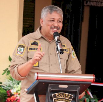 Bupati Pinrang Harap Kolaborasi Jaga Kamtibmas saat Polsubsektor Lanrisang Dikukuhkan