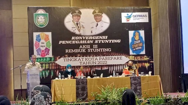Ket : Wakil Wali Kota Parepare, Pangerang Rahim membuka kegiatan Rembuk Stunting di Hotel Novotel Makassar (Foto: hms Pemkot Parepare)