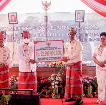 Kembali Bantu Ollon Rp 22,5 Miliar di Toraja, Gubernur Sulsel: Jangan tidak terserap lagi