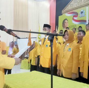 Diketuai Andi Kartini Ottong, Taufan Pawe Resmi Lantik Pengurus Golkar Sinjai
