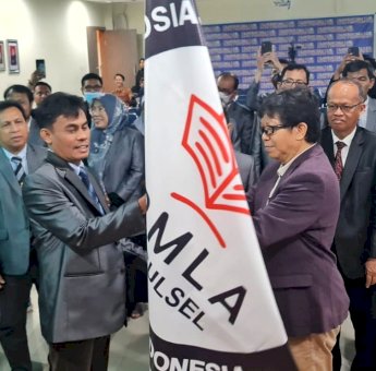 Prof Burhan Bungin Lantik Pengurus IRMLA Sulsel, Rektor Unibos Jadi Ketua